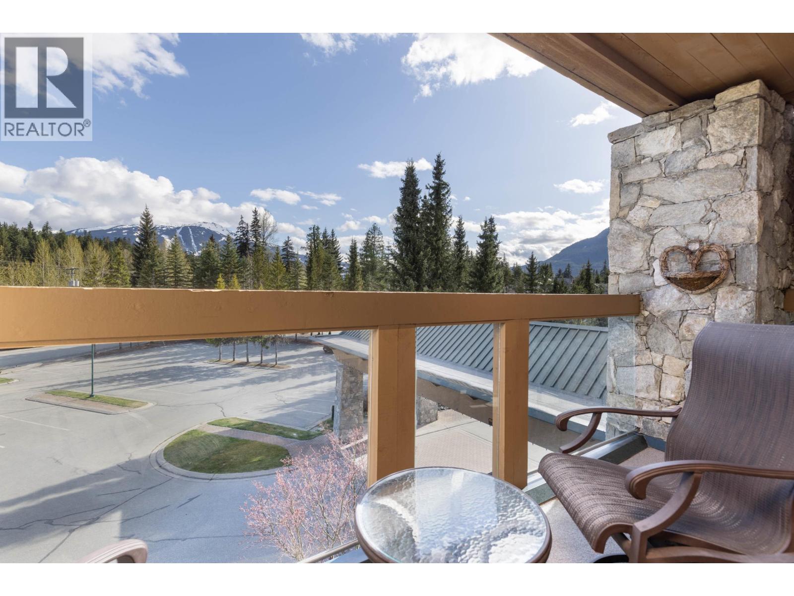 210 8080 NICKLAUS NORTH BOULEVARD, Whistler