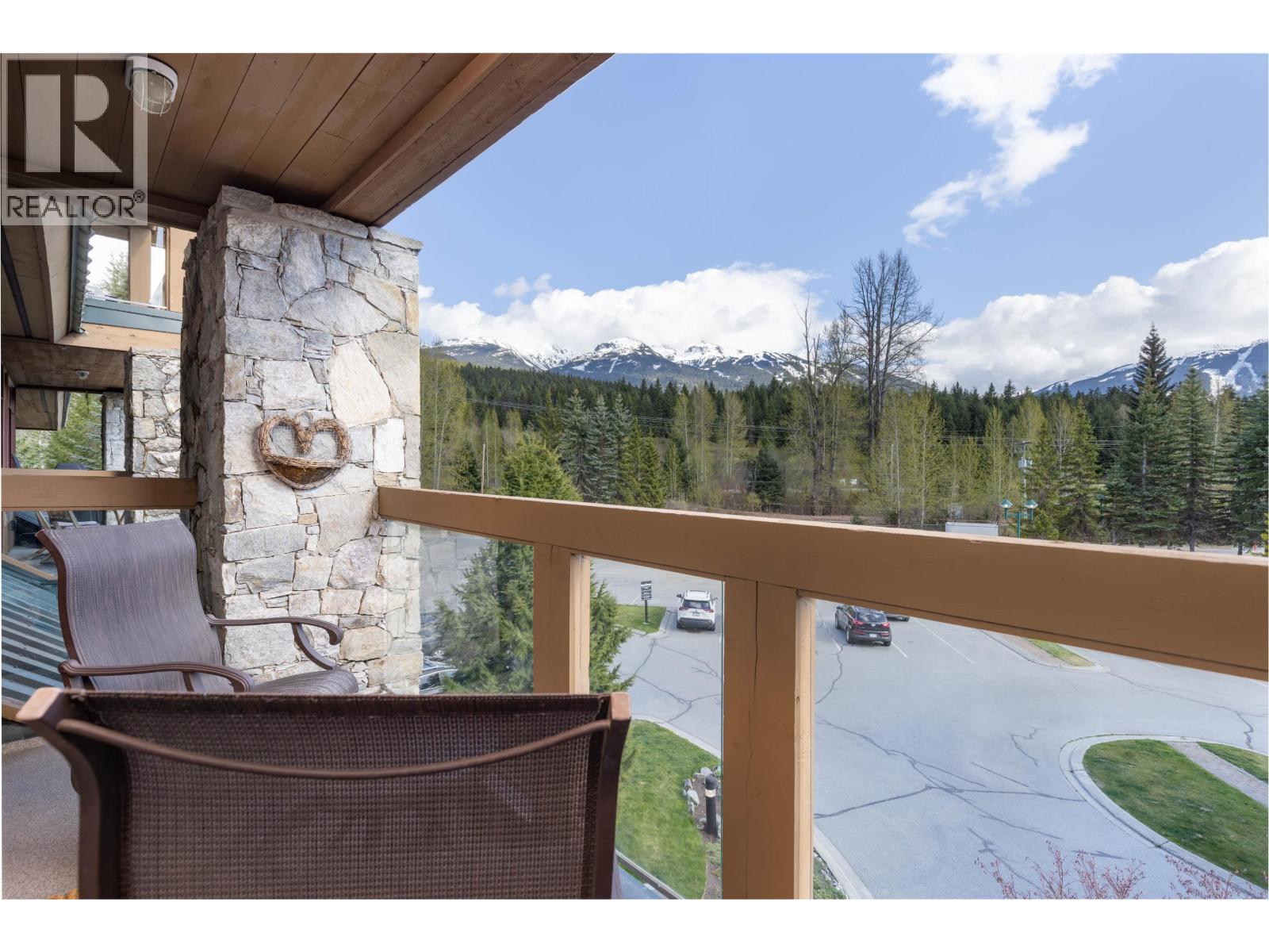210 8080 NICKLAUS NORTH BOULEVARD, Whistler