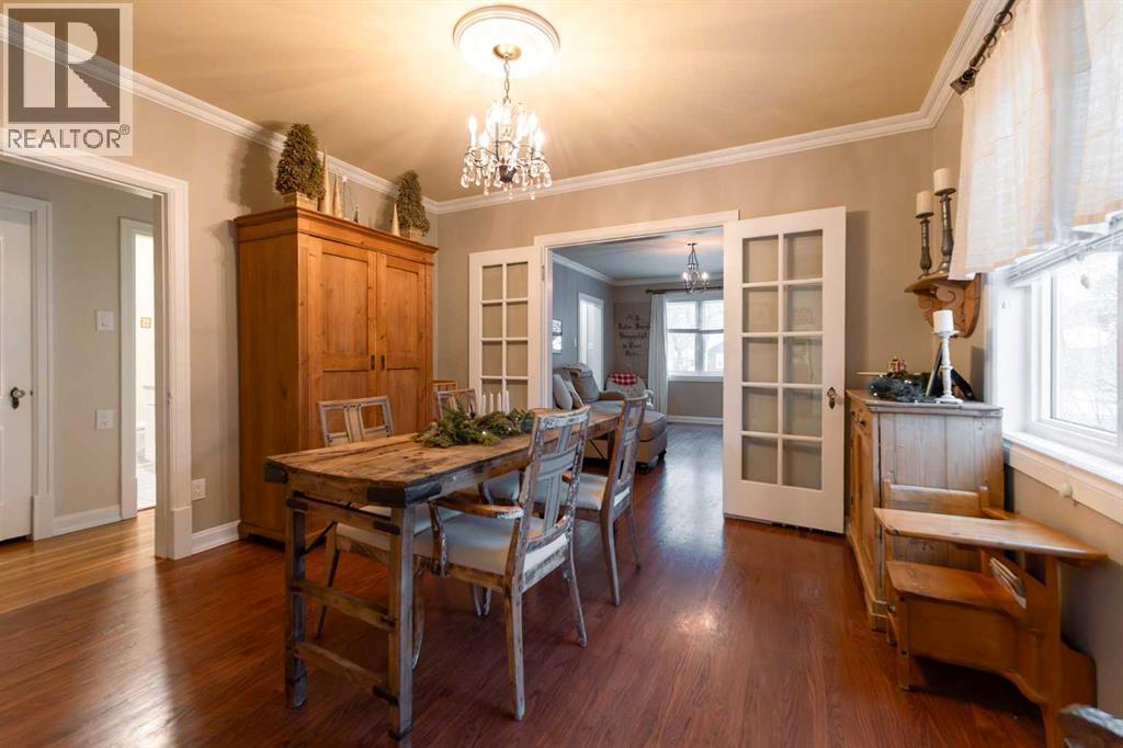 Single Family House Bungalow for Sale in   Street S Victoria Park Lethbridge 