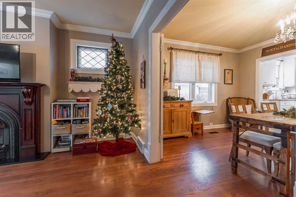 Single Family House Bungalow for Sale in   Street S Victoria Park Lethbridge 