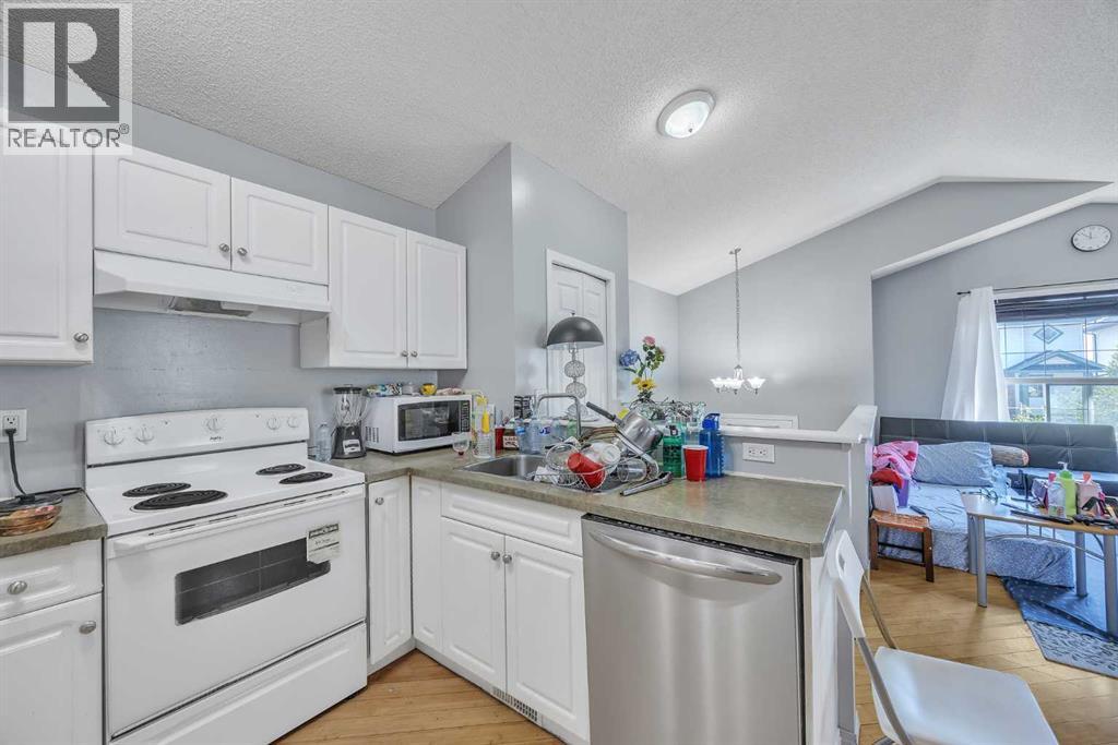 Single Family House Bi-level for Sale in  Saddlemont Way NE Saddle Ridge Calgary 