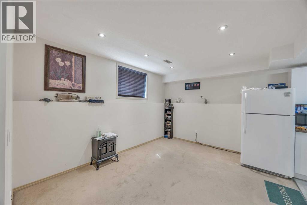 Single Family House Bi-level for Sale in  Saddlemont Way NE Saddle Ridge Calgary 