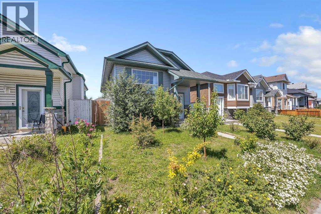 Single Family House Bi-level for Sale in  Saddlemont Way NE Saddle Ridge Calgary 