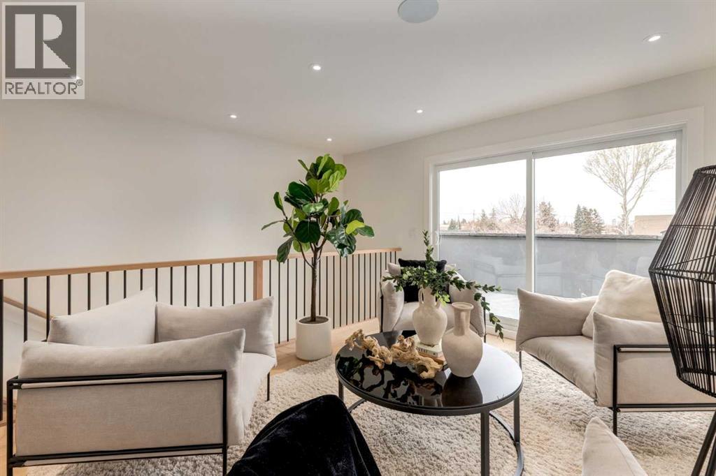 Single Family House for Sale in   Avenue SW Windsor Park Calgary 