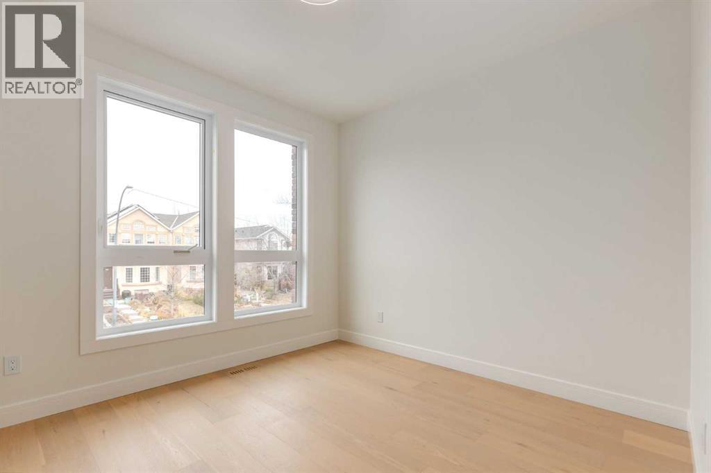 Single Family House for Sale in   Avenue SW Windsor Park Calgary 