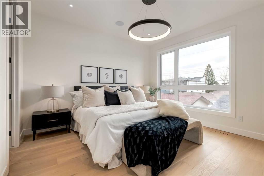 Single Family House for Sale in   Avenue SW Windsor Park Calgary 