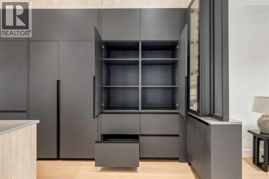 Single Family House for Sale in   Avenue SW Windsor Park Calgary 