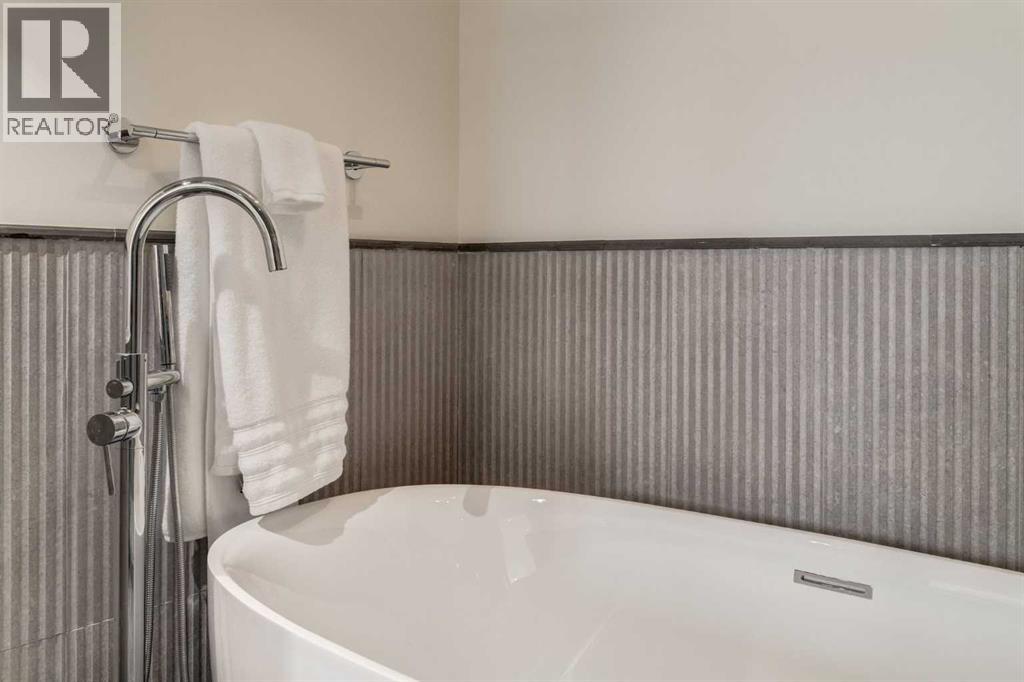 Single Family House for Sale in   Avenue SW Windsor Park Calgary 