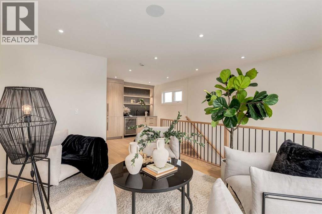 Single Family House for Sale in   Avenue SW Windsor Park Calgary 