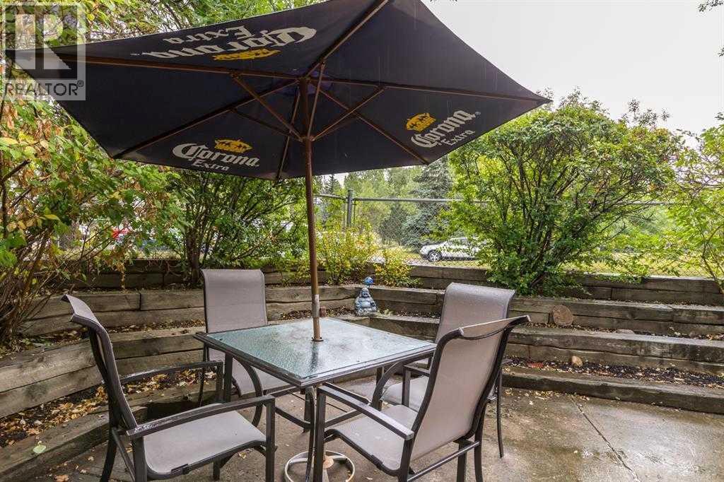 Single Family House Loft for Sale in   Glamis Drive SW Glamorgan Calgary 