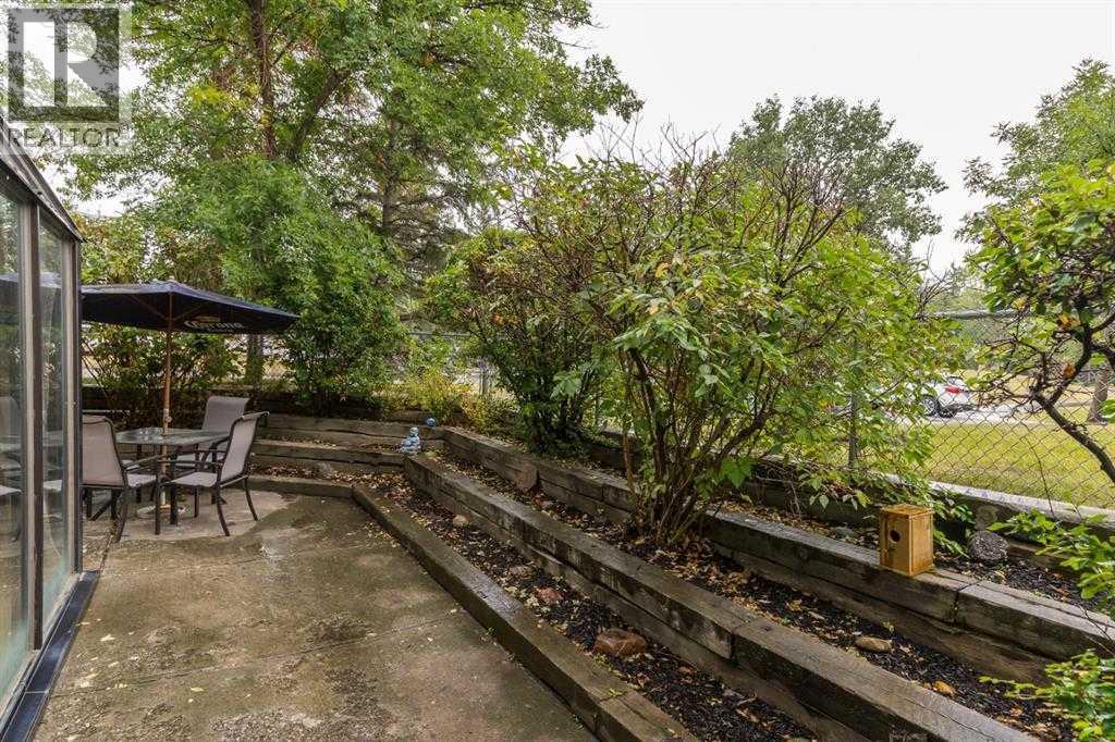 Single Family House Loft for Sale in   Glamis Drive SW Glamorgan Calgary 