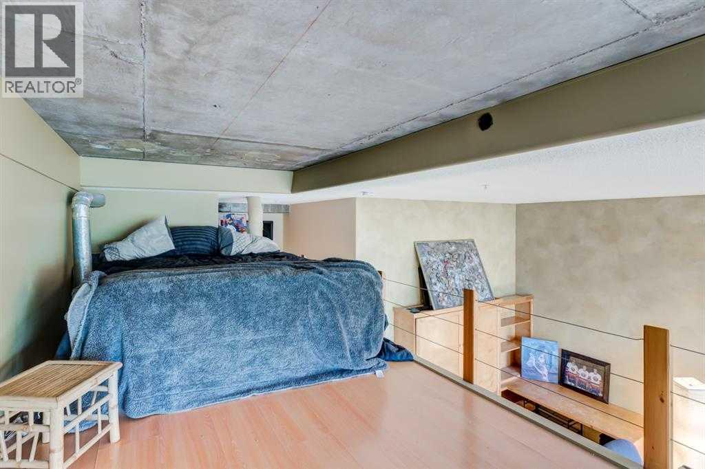 Single Family House Loft for Sale in   Glamis Drive SW Glamorgan Calgary 