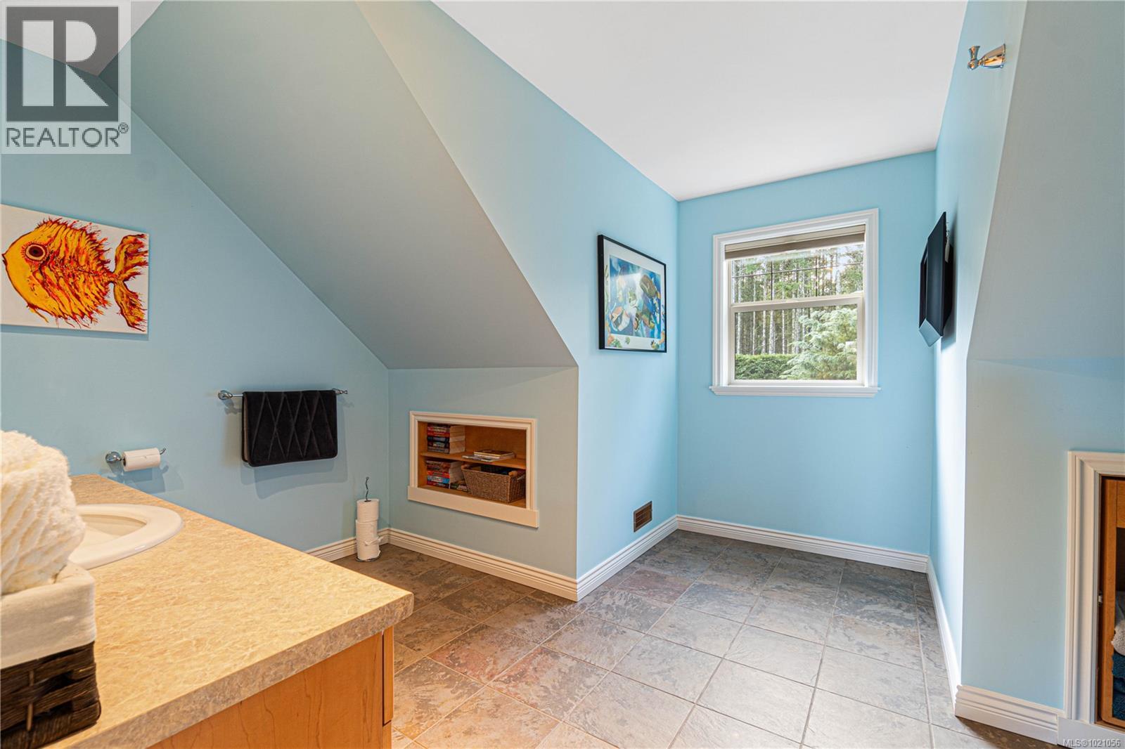 915 Rivers Edge Dr, Nanoose Bay