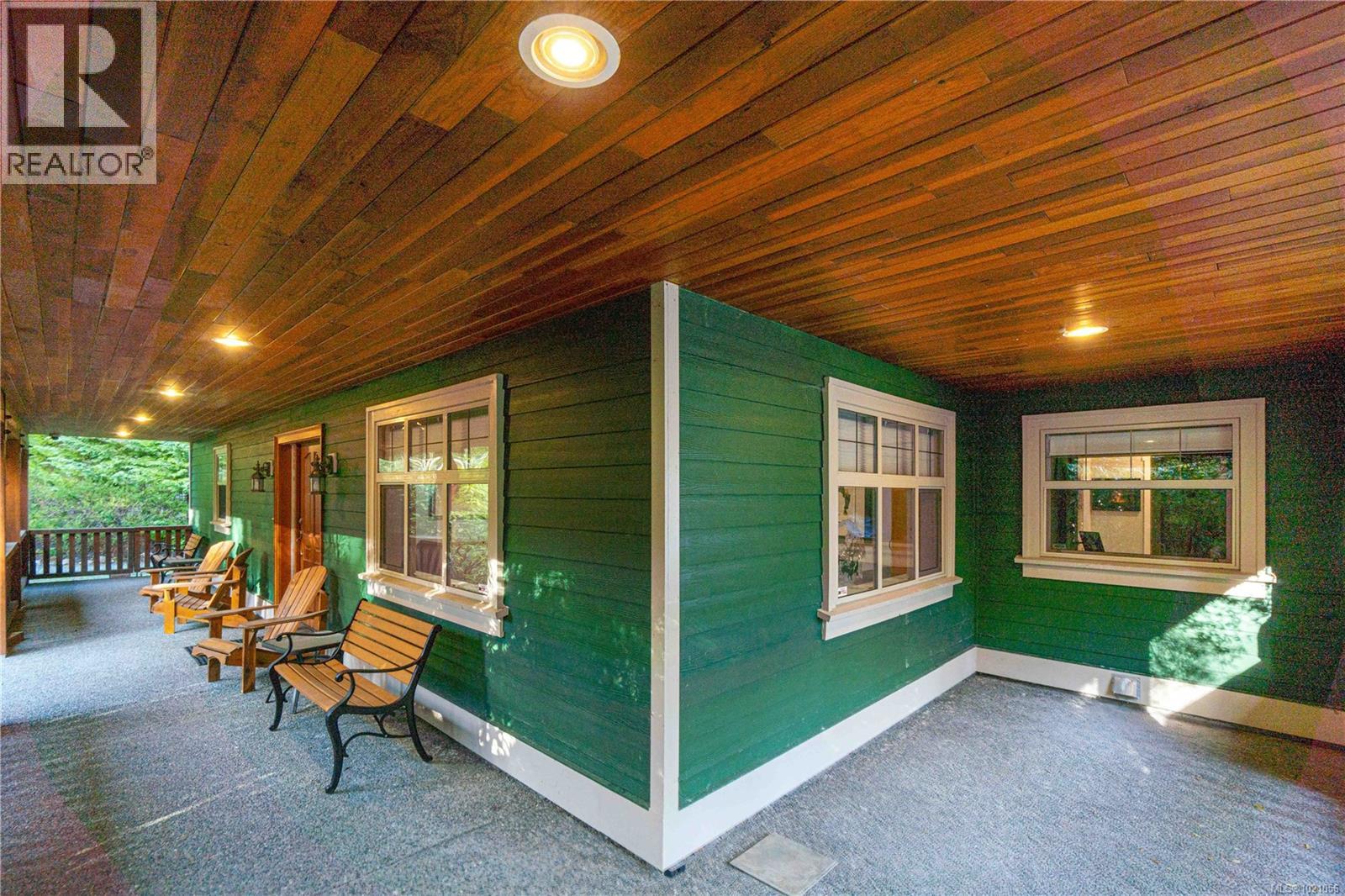 915 Rivers Edge Dr, Nanoose Bay