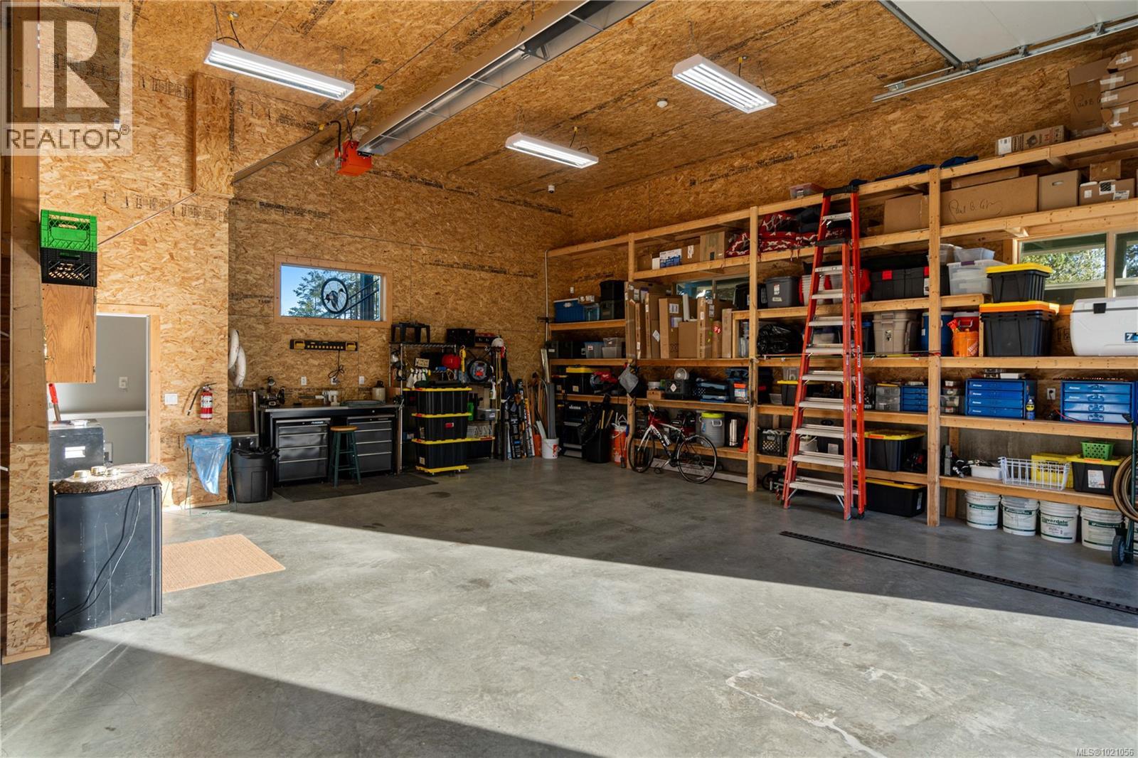 915 Rivers Edge Dr, Nanoose Bay