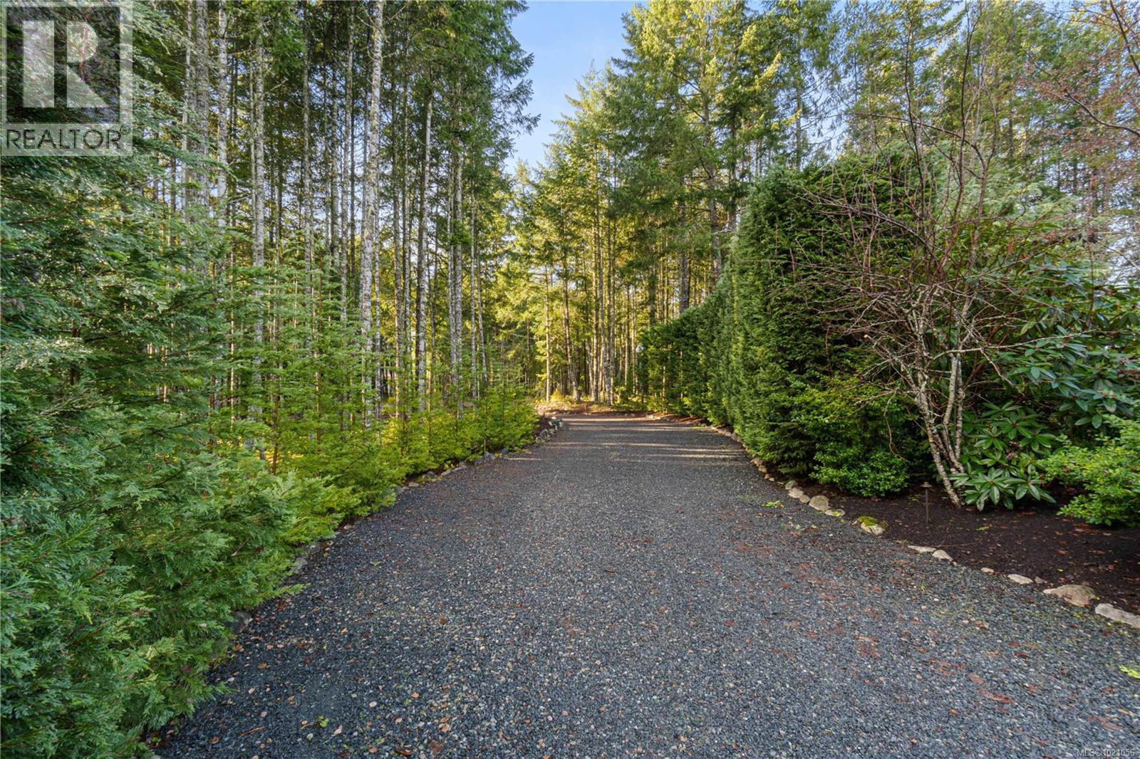 915 Rivers Edge Dr, Nanoose Bay