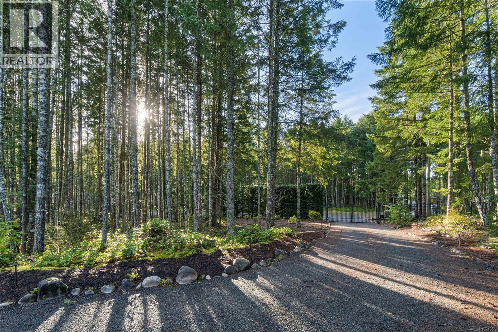 915 Rivers Edge Dr, Nanoose Bay