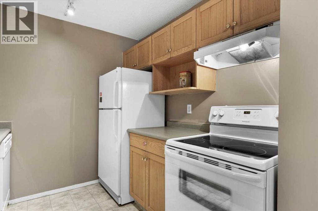 Single Family House for Sale in   Tuscarora Manor NW Tuscany Calgary 