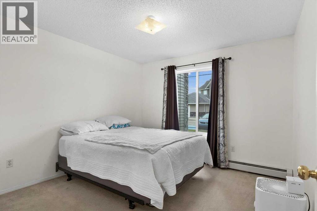 Single Family House for Sale in   Tuscarora Manor NW Tuscany Calgary 