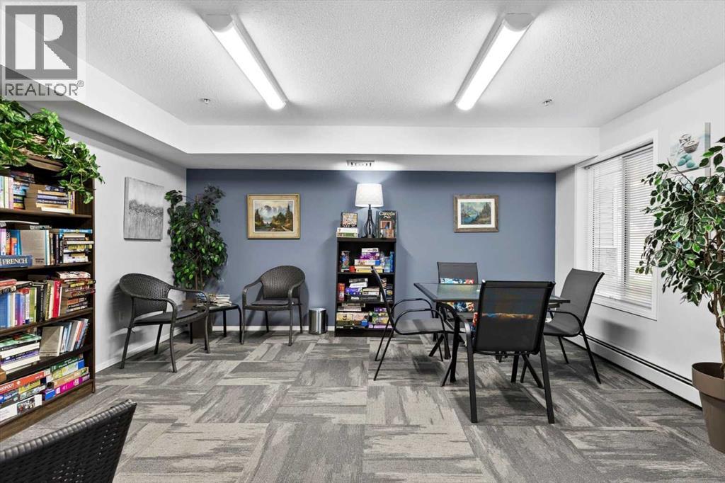 Single Family House for Sale in   Tuscarora Manor NW Tuscany Calgary 