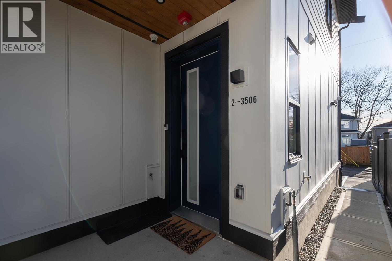 2 3506 E PENDER STREET, Vancouver