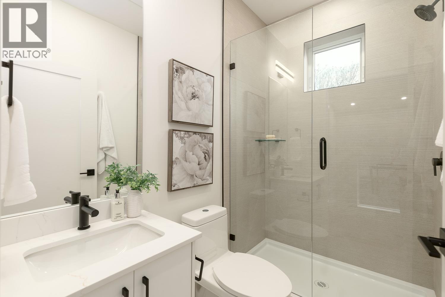 1 3508 E PENDER STREET, Vancouver