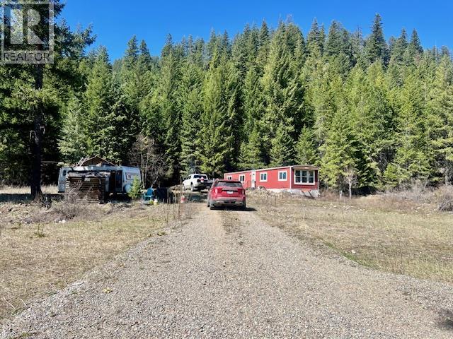 6914 95 Highway - Photo 4 of 39, Kingsgate, British Columbia