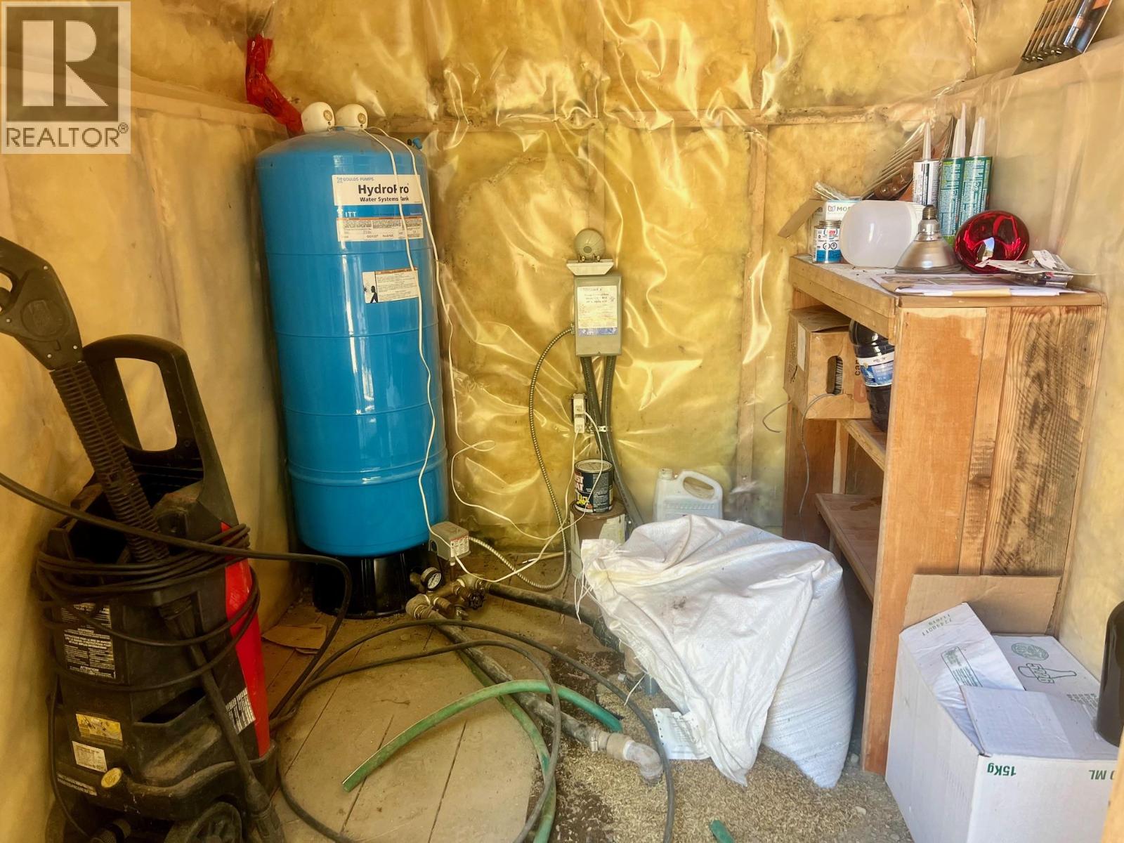 6914 95 HIGHWAY - 25