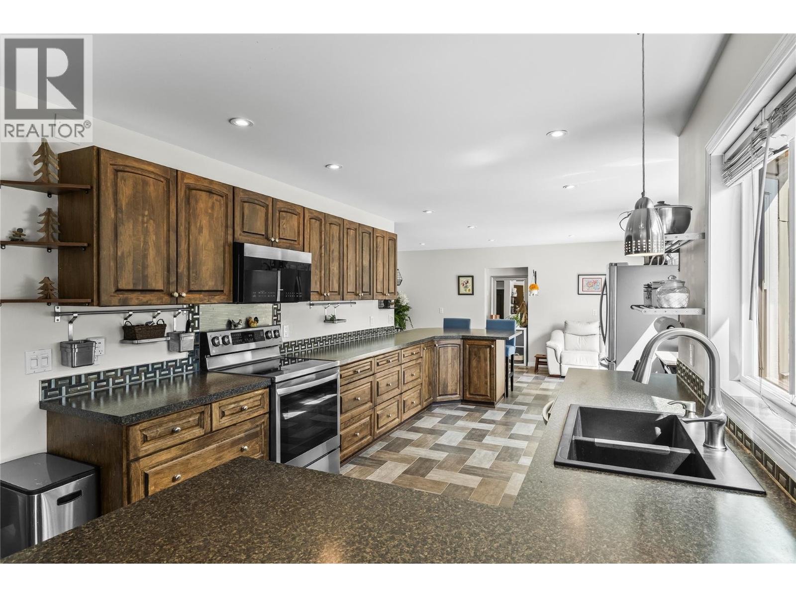  2395 Shannon Ridge Drive, West Kelowna