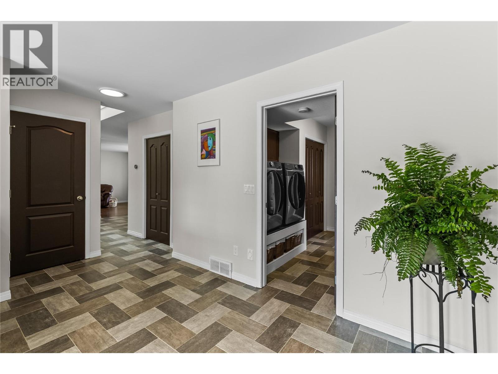  2395 Shannon Ridge Drive, West Kelowna