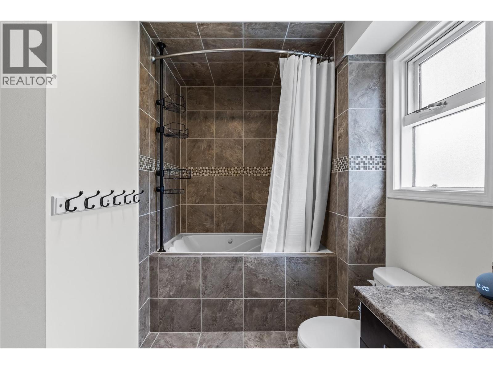  2395 Shannon Ridge Drive, West Kelowna