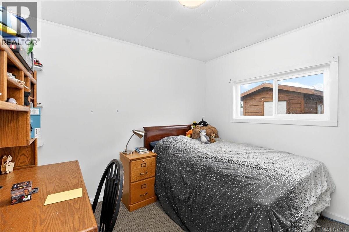 4167 Morton St - 34
