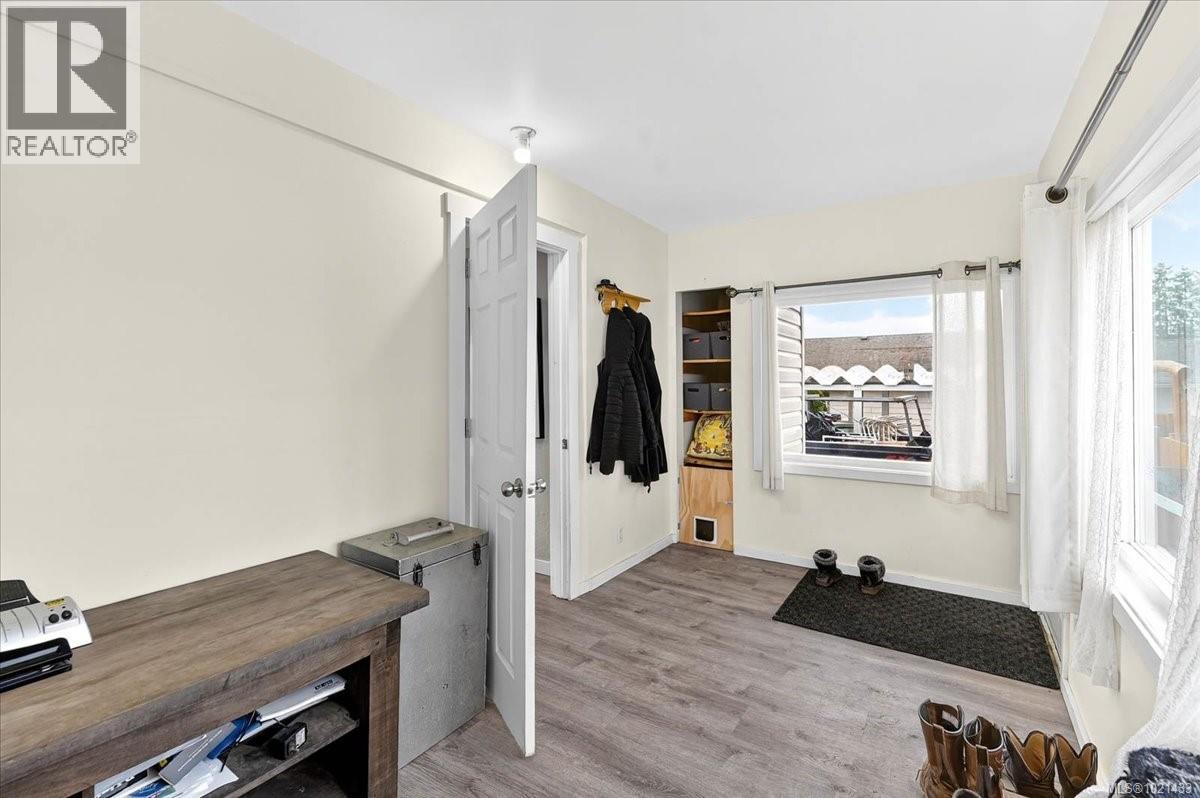 4167 Morton St - 26