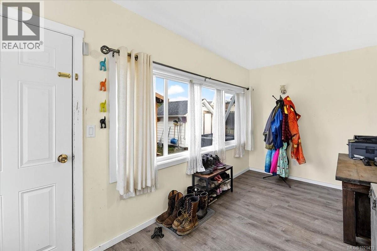 4167 Morton St - 24