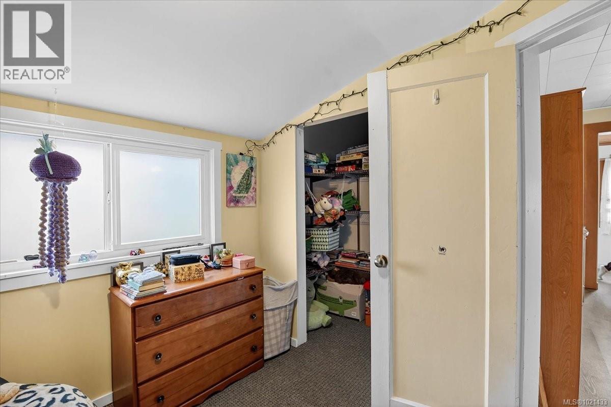 4167 Morton St - 33