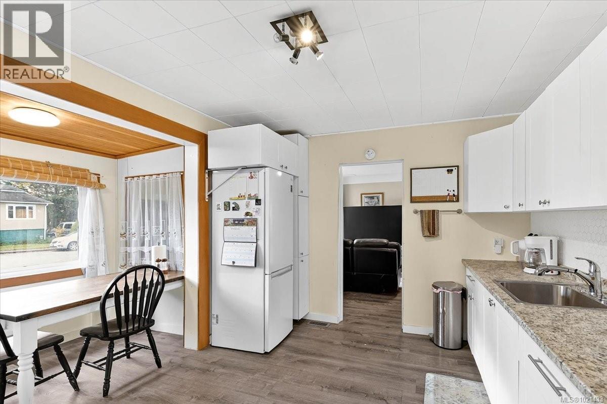 4167 Morton St - 14
