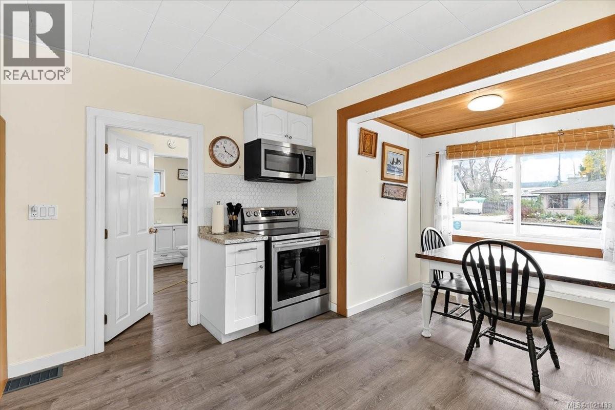4167 Morton St - 9