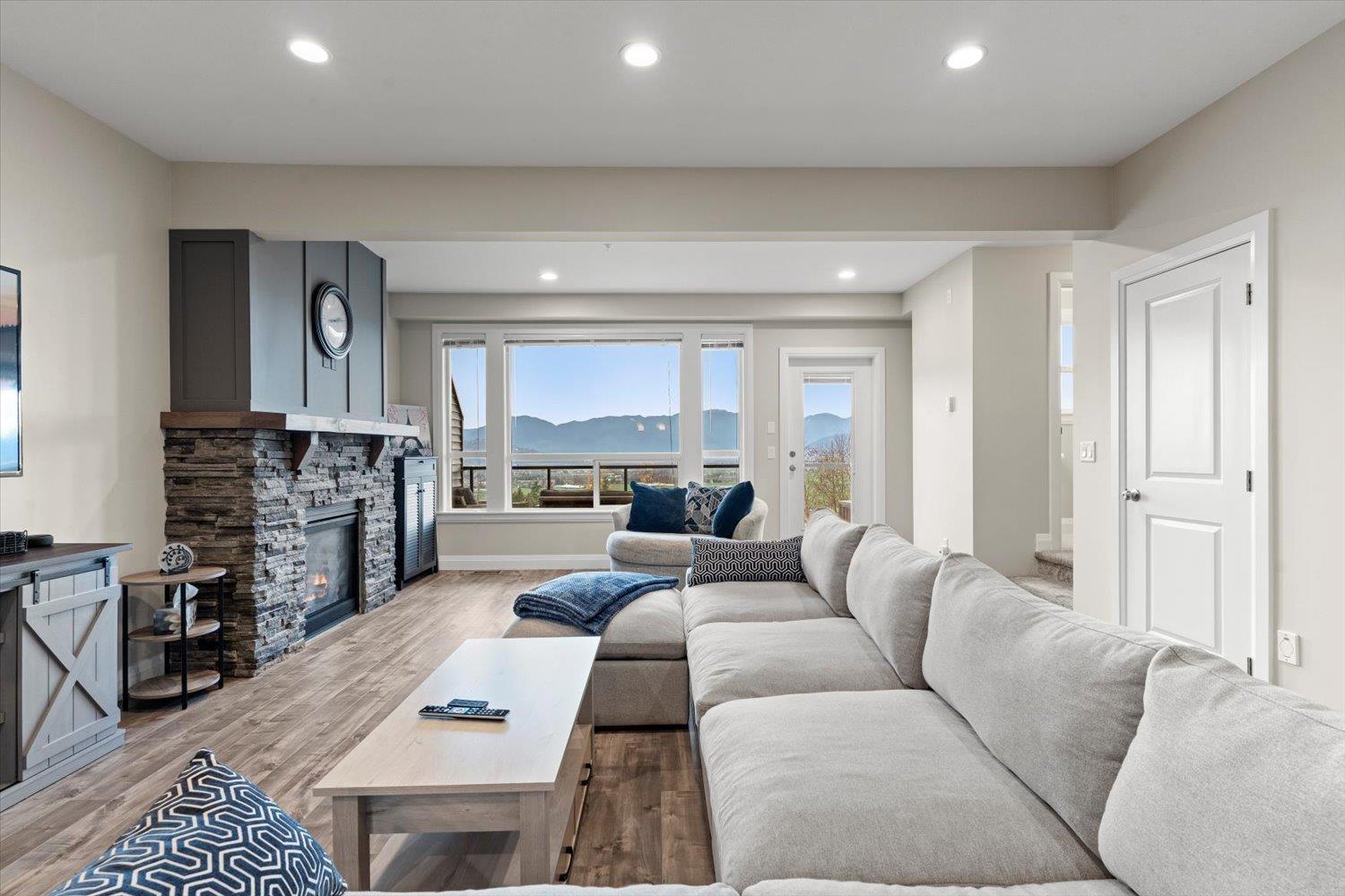 4 6026 LINDEMAN STREET, Promontory, Chilliwack