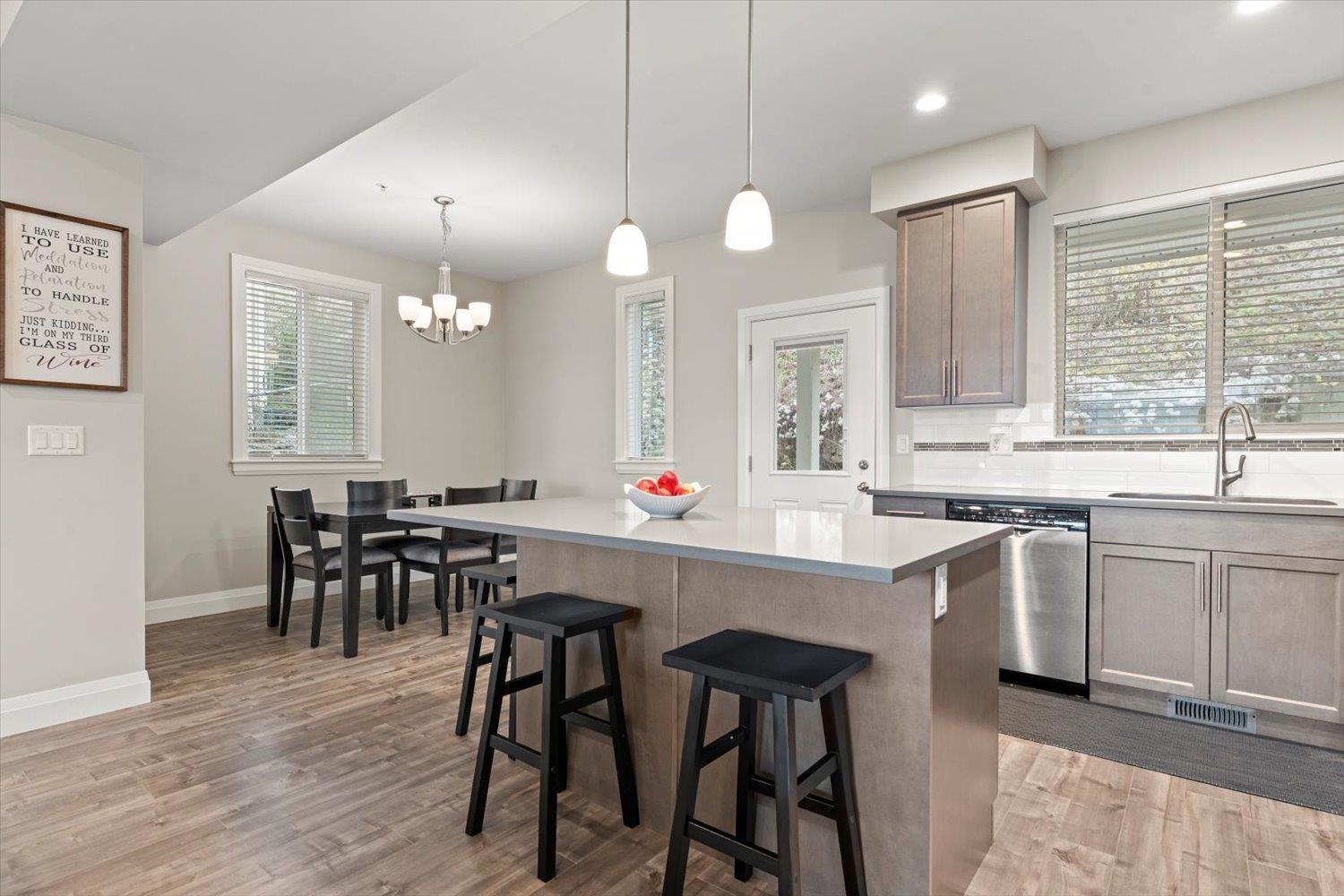 4 6026 LINDEMAN STREET, Promontory, Chilliwack