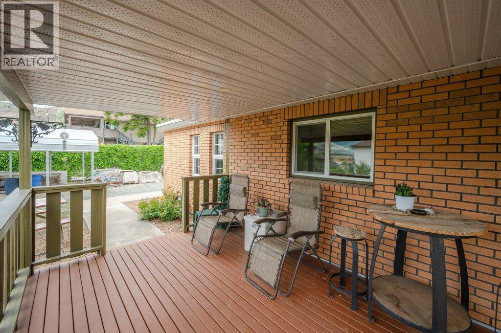 703 Similkameen Avenue, Oliver