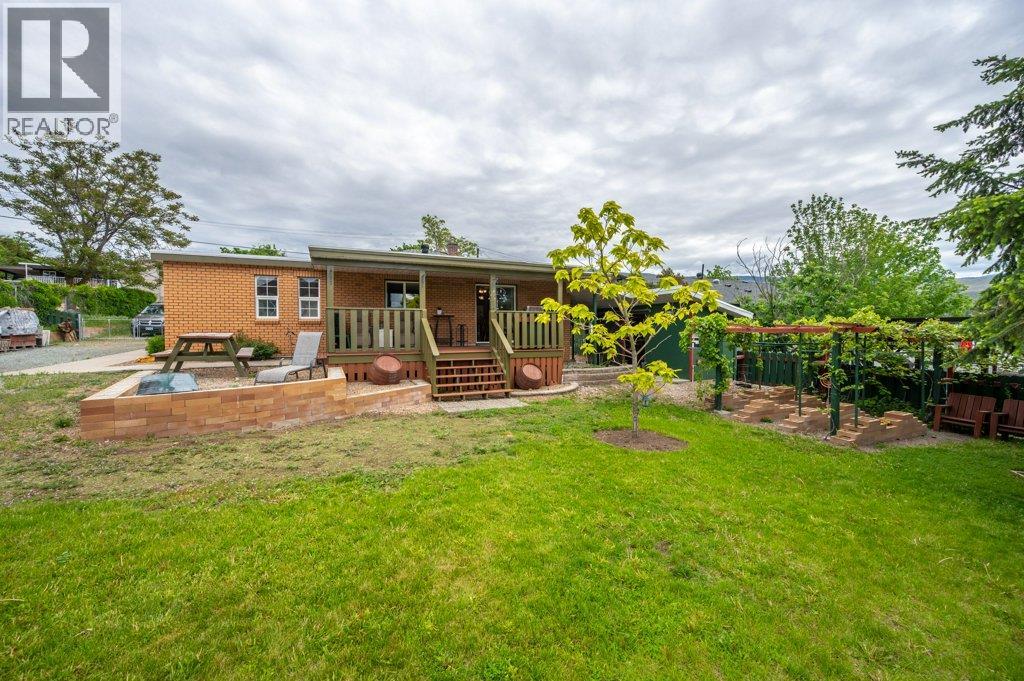 703 Similkameen Avenue, Oliver