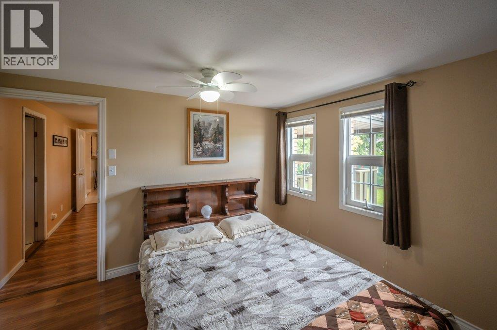 703 Similkameen Avenue, Oliver