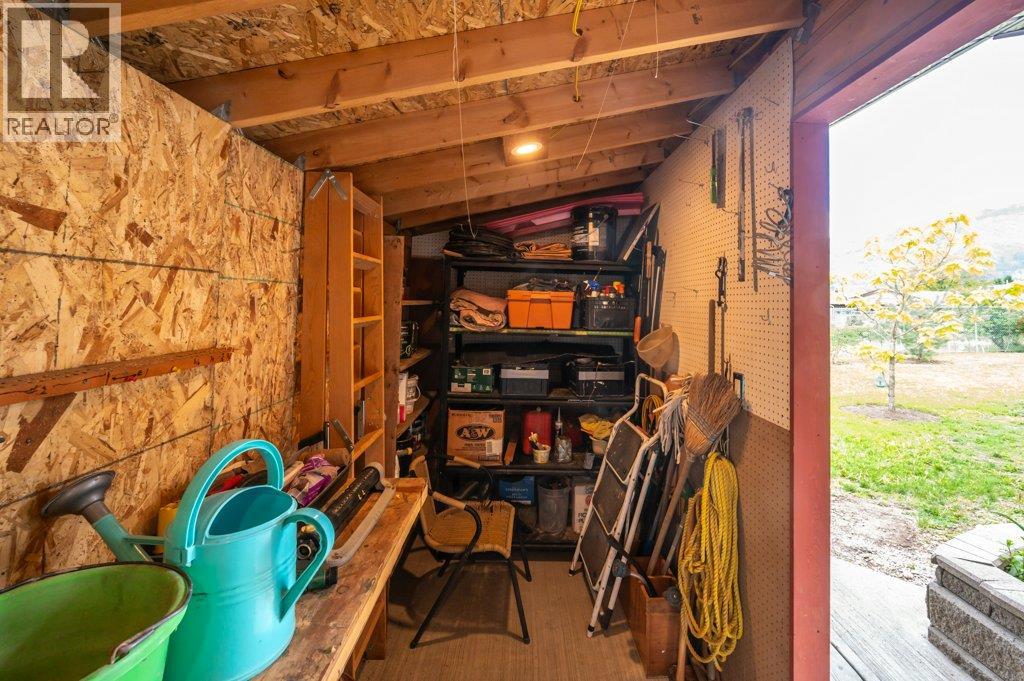 703 Similkameen Avenue, Oliver