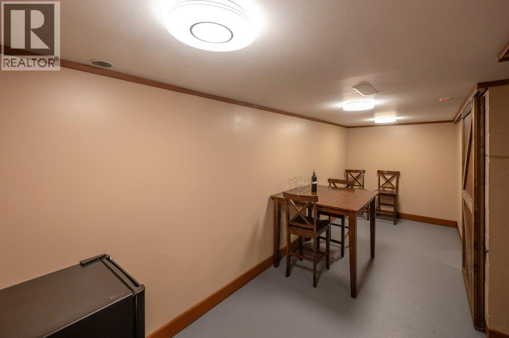 703 Similkameen Avenue, Oliver