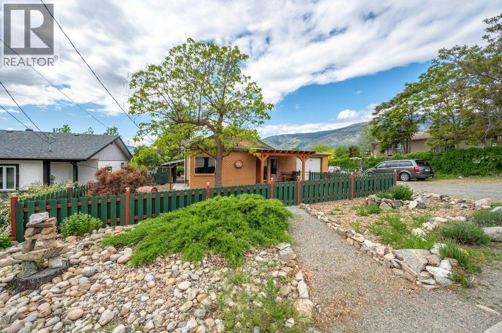 703 Similkameen Avenue, Oliver