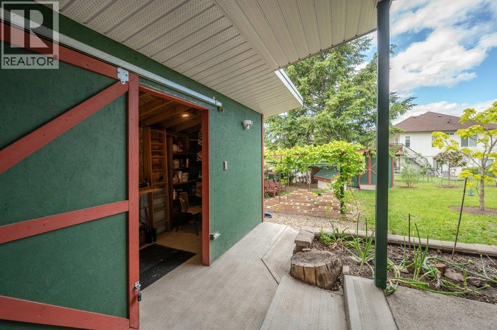 703 Similkameen Avenue, Oliver