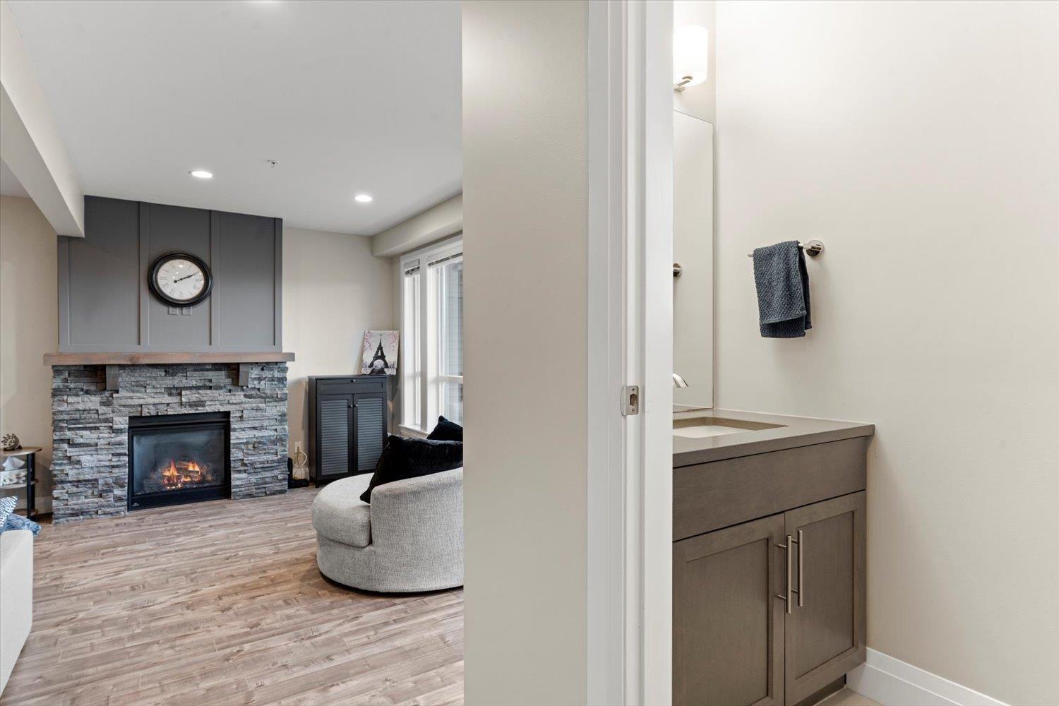 4 6026 LINDEMAN STREET, Promontory, Chilliwack