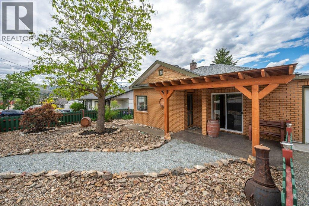 703 Similkameen Avenue, Oliver