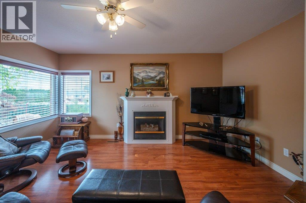 703 Similkameen Avenue, Oliver