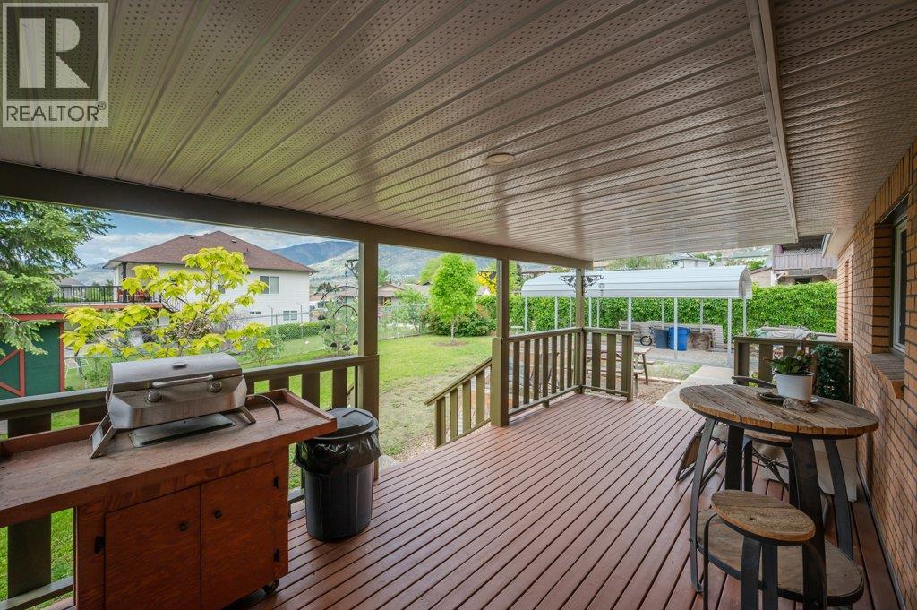 703 Similkameen Avenue, Oliver